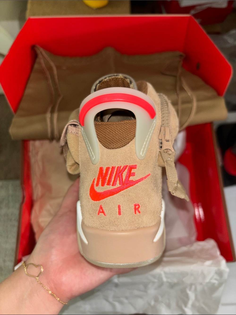 Nike Jordan 6 Retro Travis Scott British Khaki - Picture 5 of 7